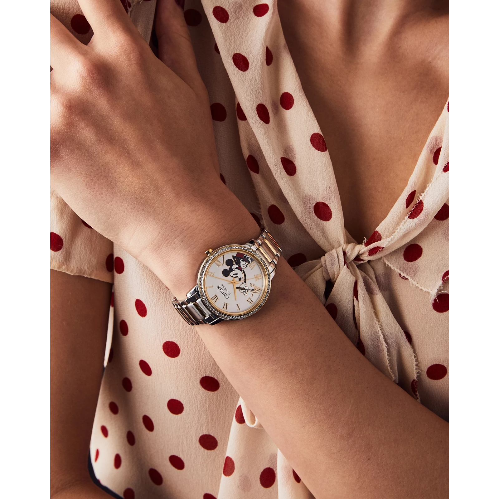 Reloj Citizen Plateado Mickey Crystal Disney FE7044-52W | Elegancia relojería
